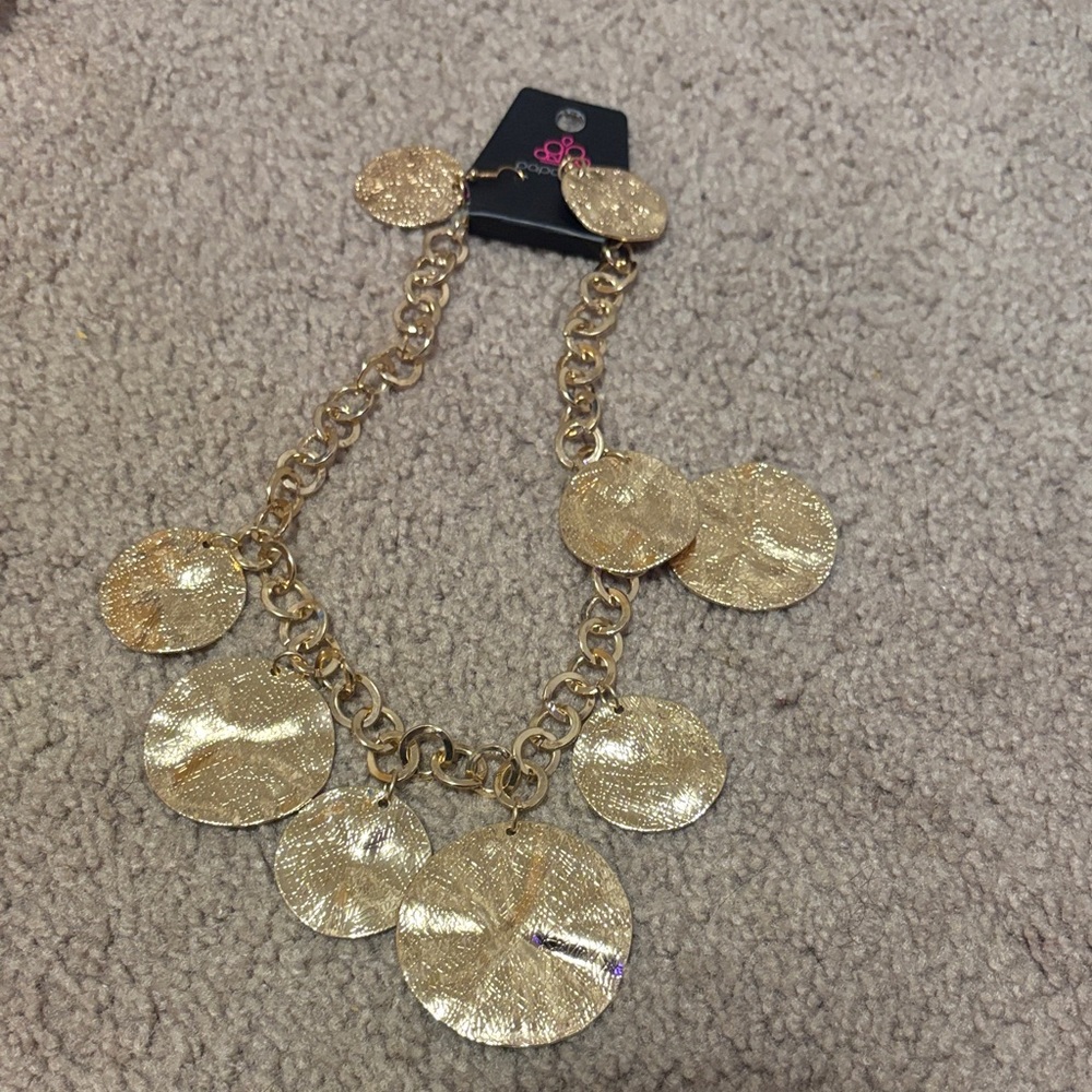 Paparazzi Gold Textured Disc Necklace Set
